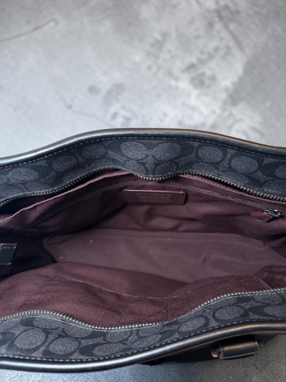 Coach Perry Business Tote F23211 Black Charcoal Signature Oxblood Unisex - Picture 4 of 10